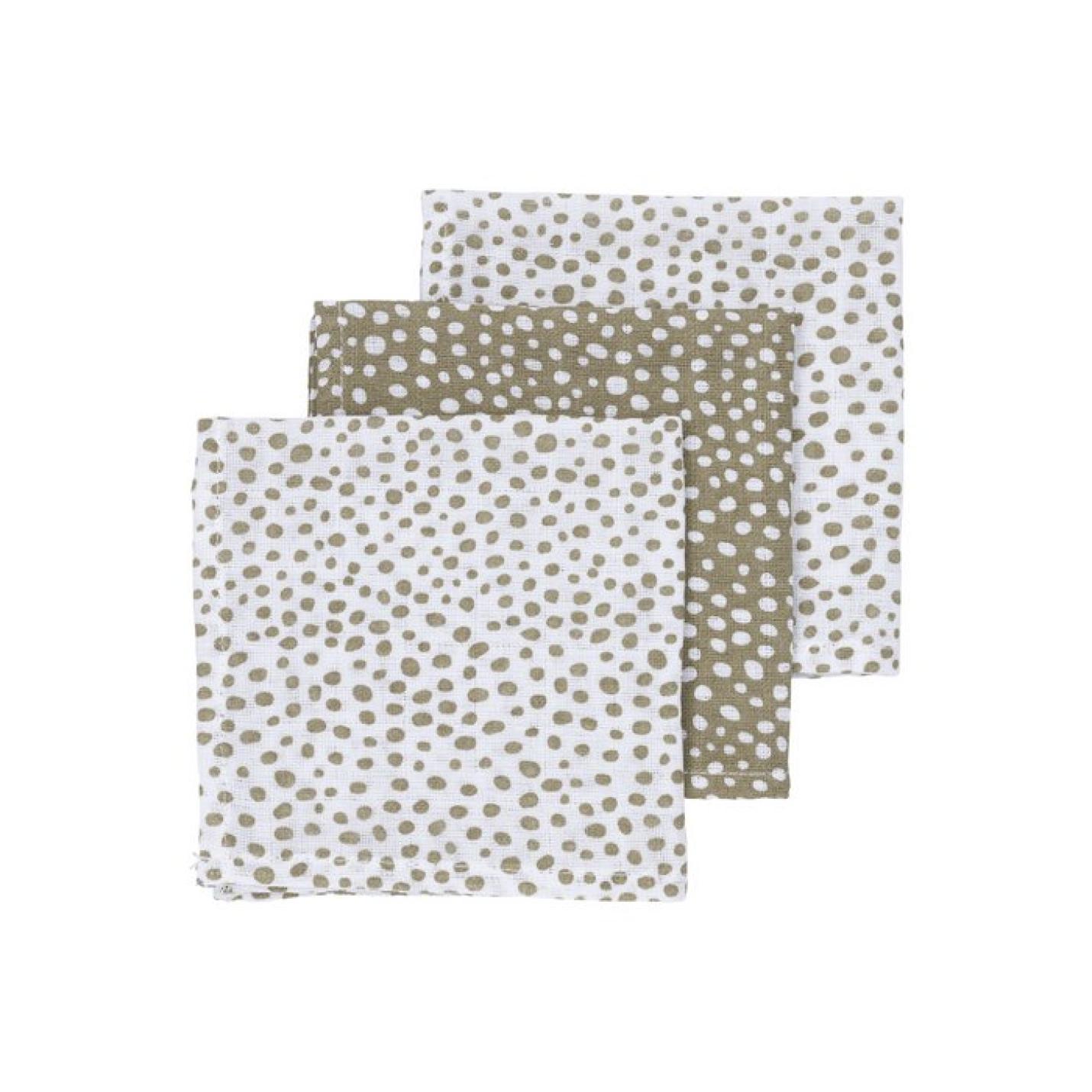 Monddoekje Cheetah Taupe is vierkant kleur taupe verschillende grootte witte stippen en wit met verschillende grootte taupe stippen