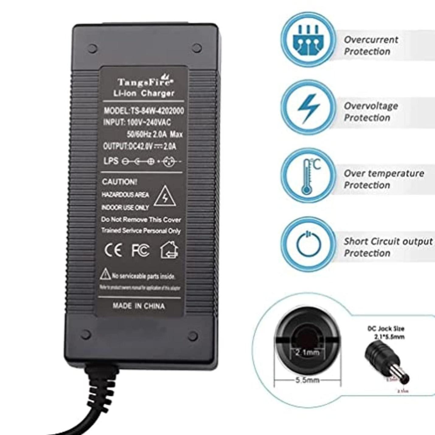 Ontdek de vrijheid van onbeperkte fietsplezier: De ultieme elektrische fietsoplader met input- en outputspecificaties, inclusief een close-up van de dc-jackgrootte. Kenmerken omvatten overstroombeveiliging, overspanningsbeveiliging, kortsluitbeveiliging en snel opladen.