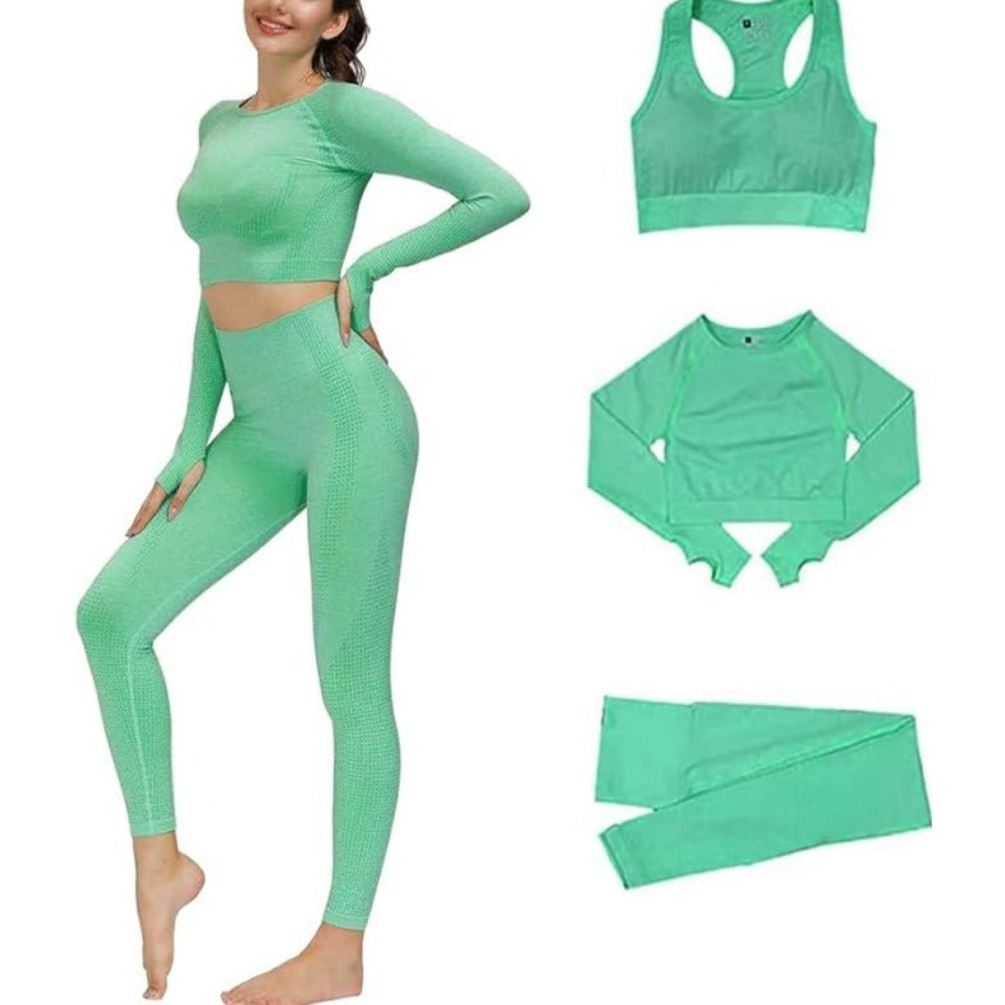 Vrouw in een groene crop-top en activewear-set met naadloze legging met hoge taille, met afzonderlijke afbeeldingen van de kledingstukken om haar heen.
Productnaam: Zie er geweldig uit en voel je geweldig in deze Zephyr 3-delige yoga workoutset!