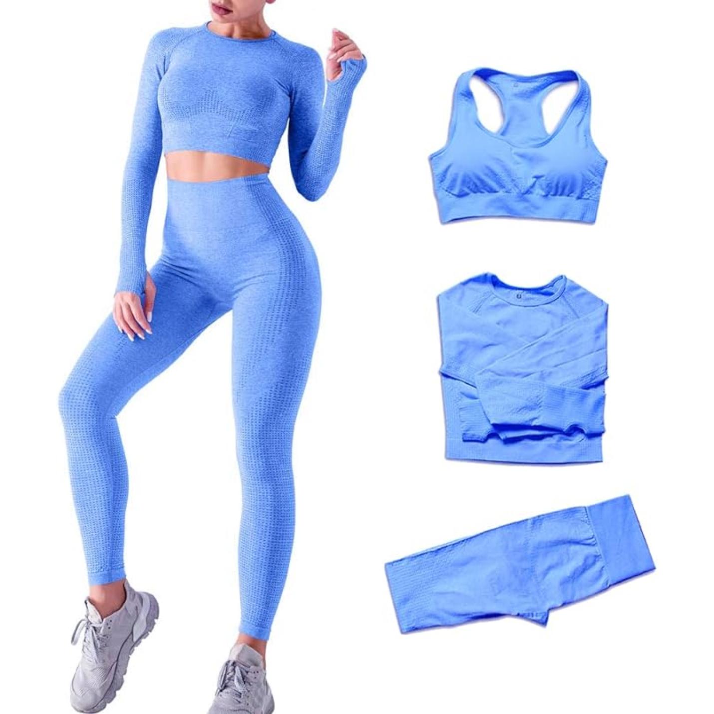 Een collage van blauwe trainingskleding, waaronder een sportbeha, een legging met hoge taille, een crop-top en een t-shirt, weergegeven op een witte achtergrond met een model dat het Zie er geweldig uit en voel je geweldig draagt in deze 3-delige versie yoga trainingsset!.