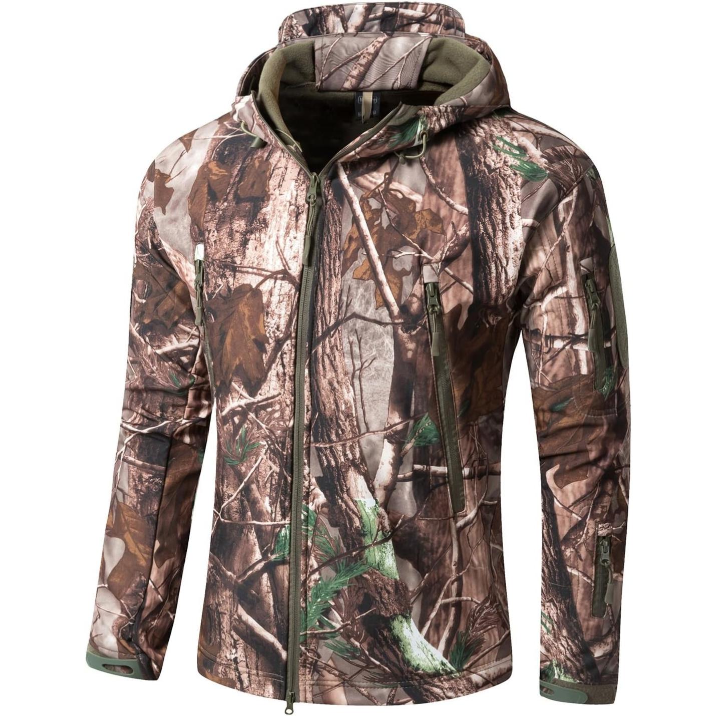 Camouflage tactische heren softshell jas: de perfecte metgezel voor je outdoor avonturen met een op de natuur geïnspireerde print, met ritssluiting aan de voorkant, zijzakken en waterdicht heren softshell jas materiaal.