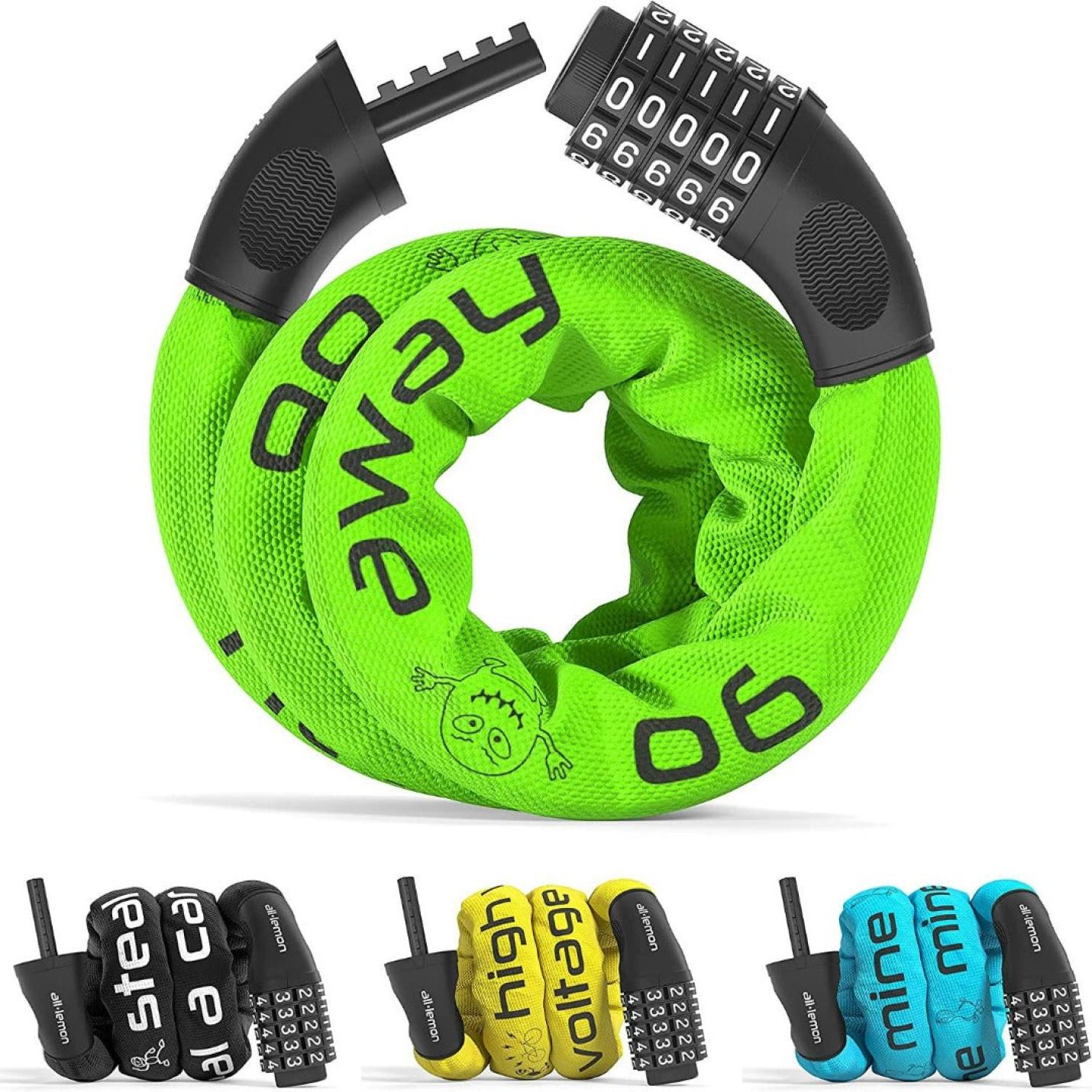 Een groen Kettingslot: de ultieme bescherming voor je fiets gemaakt van hoogwaardige materialen weergegeven in verschillende kleuren met een close-up van het combinatiemechanisme.