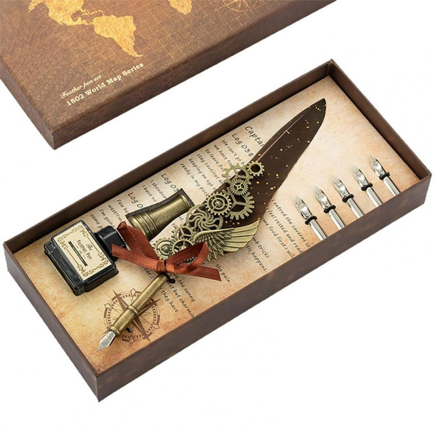 Verlevendig je schrijfervaring met onze Steampunk vulpenset met inkt en extra penpunten, aanwezig in een thematische geschenkdoos.