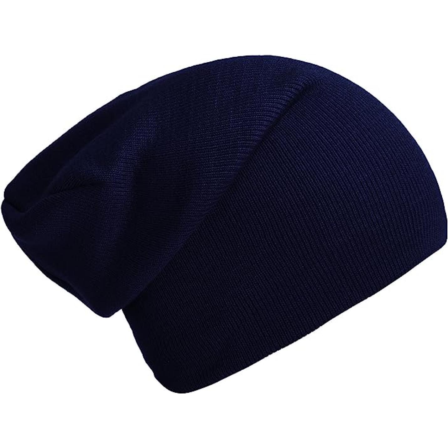 Marineblauwe slouch beanie op een witte achtergrond.
Productnaam: Slouch mutsen: de perfecte wintermuts voor dames en heren