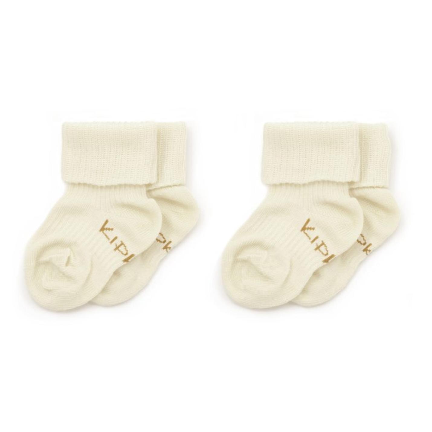 Sokjes Off-White baby sokken 2 paar met omslagrand off white kleur en op voetzool tekst kipkap in beige